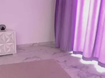 Bongacams Free Porn Cam of RavenFoxy