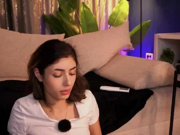 Bongacams Watch Live Sex Cams of ShyCollegeBB