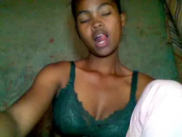 Bongacams Live Sex Cam of Allycha1