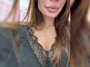 Bongacams Nude Webcam of OrgazMia