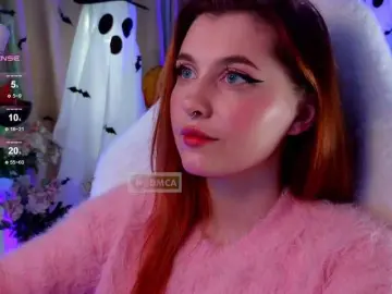 Bongacams Nude Webcam of HoneyCherry