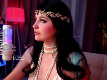 Bongacams Free Porn Cam of HoneyCherry