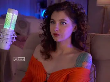 Bongacams Live Sex Cam of HoneyCherry