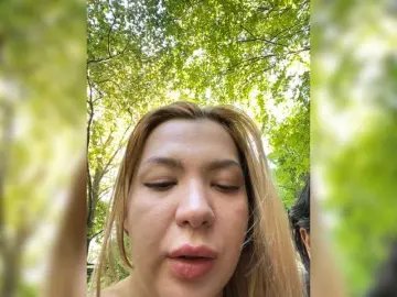 Bongacams Watch Live Sex Cams of Redlipstwo