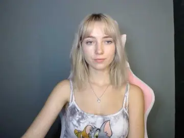 Bongacams Free Live Porn of LuciaGlow