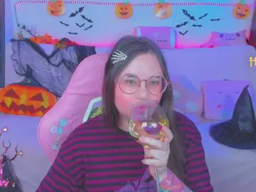 Bongacams Free Live Porn of LittleKitsune