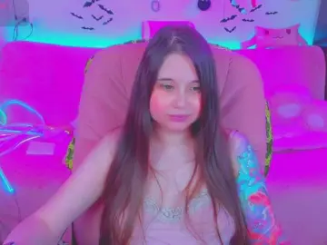 Bongacams Live Sex of LittleKitsune