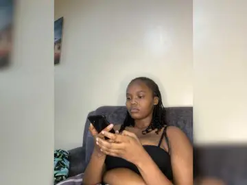 Bongacams Adult Video Chat of Curvy-maxy9