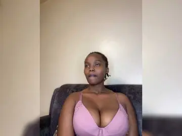Bongacams Best Webcam of Curvy-maxy9