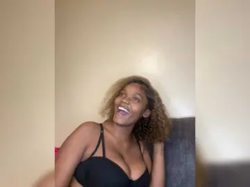 Bongacams Private Sex Chat of Curvy-maxy9