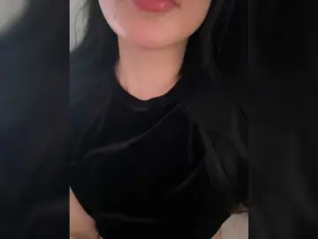 Bongacams Live Sex Cam of pinklildoll