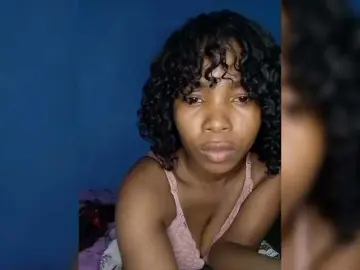 Bongacams Live Sex Cam of Candis02