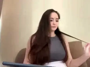 Bongacams Nude Webcam of EmillyCarte