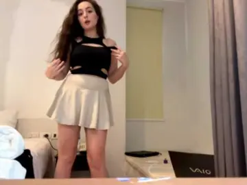 Bongacams Nude Webcam of EmillyCarte