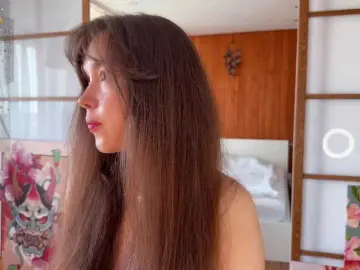 Bongacams Best Webcam of PlumyBun