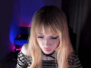 Bongacams Free Porn Cam of mnepohuyy