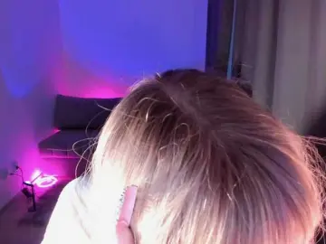 Bongacams Free Porn Cam of mnepohuyy