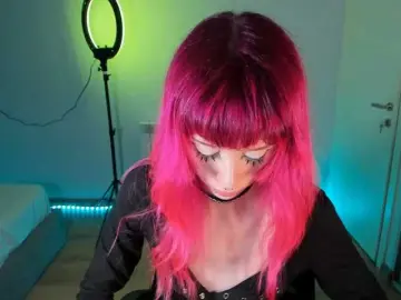 Bongacams Free Porn Cam of mnepohuyy