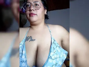 Bongacams Free Porn Cam of pocahontassex
