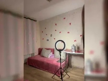 Bongacams Adult Video Chat of LittleDelora