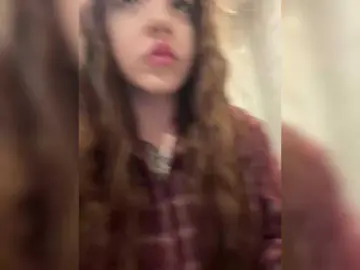 Bongacams Live Sex Cam of LittleDelora