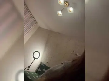 Bongacams Free Live Porn of LittleDelora