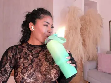 Bongacams Live Sex Cam of CarlyMonroee