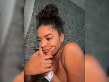 Bongacams Live Sex Cam of CarlyMonroee