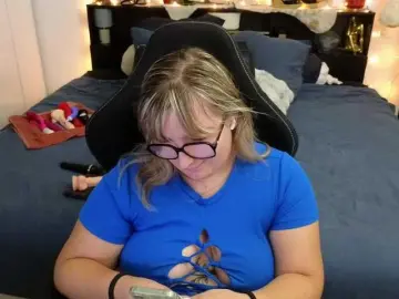 Bongacams Live Sex Cam of ElvinnaLaFrancaise