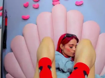 Bongacams Watch Live Sex Cams of LUCYMILLER