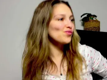 Bongacams Adult Webcam of cute-honey