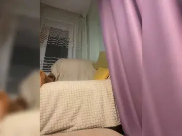 Bongacams Watch Live Sex Cams of SweetLoveKiss