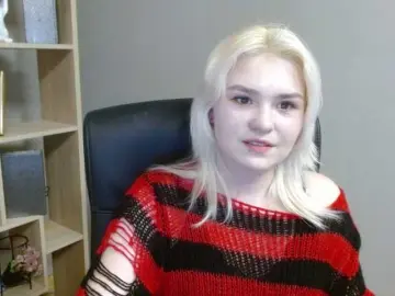 Bongacams Free Porn Cam of SweetLilyxo