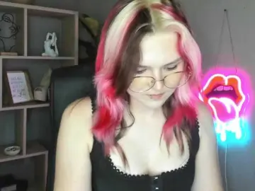 Bongacams Free Porn Cam of SweetLilyxo