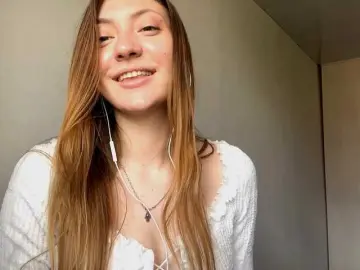 Bongacams Live Porn of MyrticeDollen