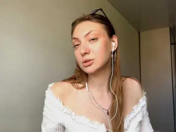 Bongacams Live Porn of MyrticeDollen