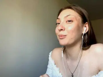 Bongacams Nude Webcam of MyrticeDollen