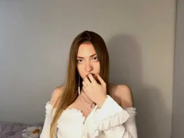 Bongacams Watch Live Sex Cams of MyrticeDollen