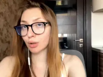 Bongacams Sex Cam of MyrticeDollen