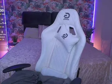 Bongacams Nude Webcam of DivineJass