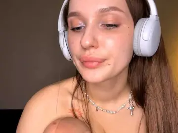 Bongacams Free Live Porn of HollieDurand