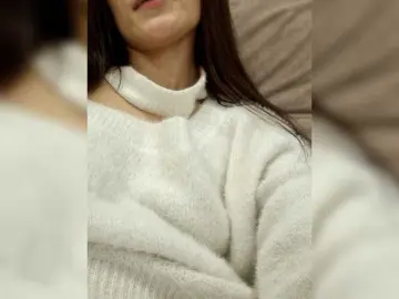 Bongacams Watch Live Sex Cams of Kiti-Grey