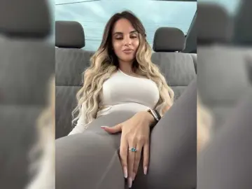 Bongacams Watch Live Sex Cams of LedyMiya