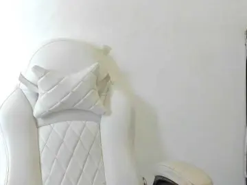 Bongacams Live Sex Cam of celena-squirt