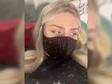 Bongacams Watch Live Sex Cams of miminika-ice