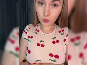 Bongacams Adult Video Chat of Peach--Alice