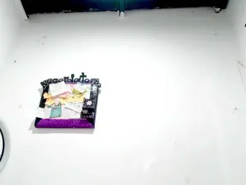 Bongacams Sex Chat of PetiteIvoryqueens