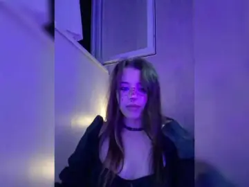 Bongacams Best live sex cam show of MommyAxFox