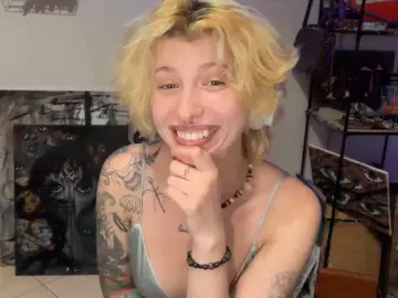 Bongacams Best Webcam of KrissyShuey