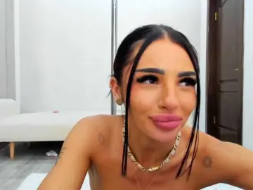Bongacams Live Porn of BritneyCharm